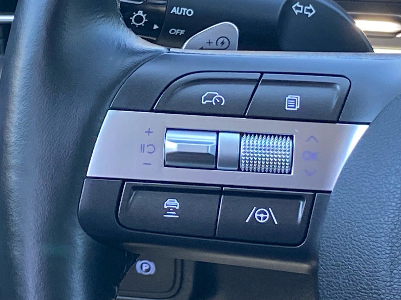 Used 2024 Hyundai Kona Limited FWD image 7