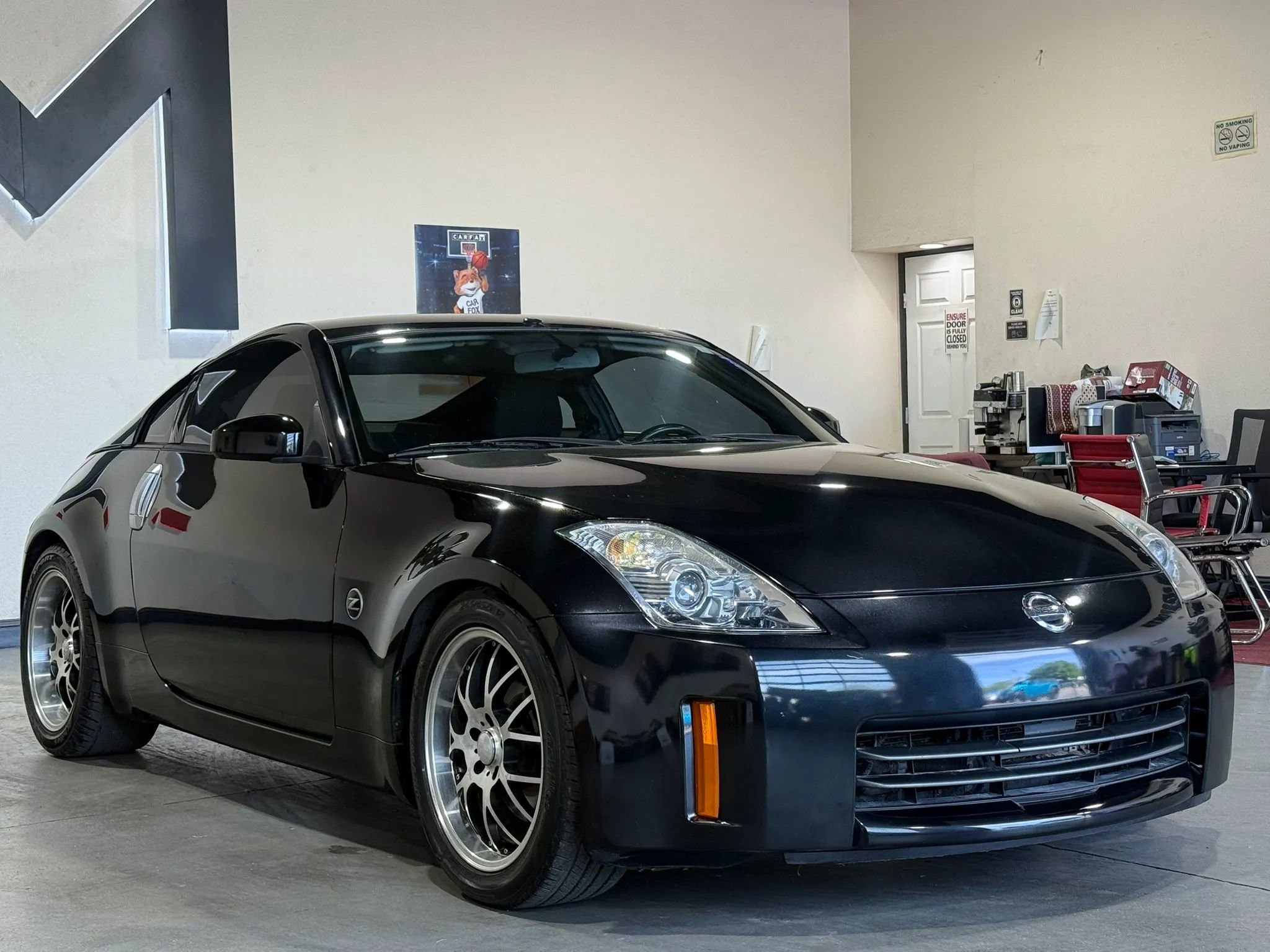 Used 2008 Nissan 350Z Coupe w/ Aerodynamics Pkg RWD image 3