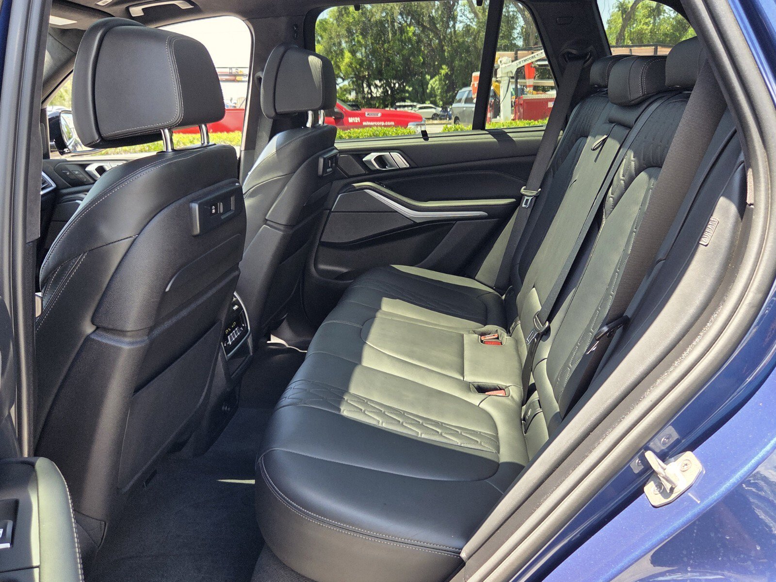 Used 2023 BMW X5 M50i w/ Executive Package AWD/4WD image 11
