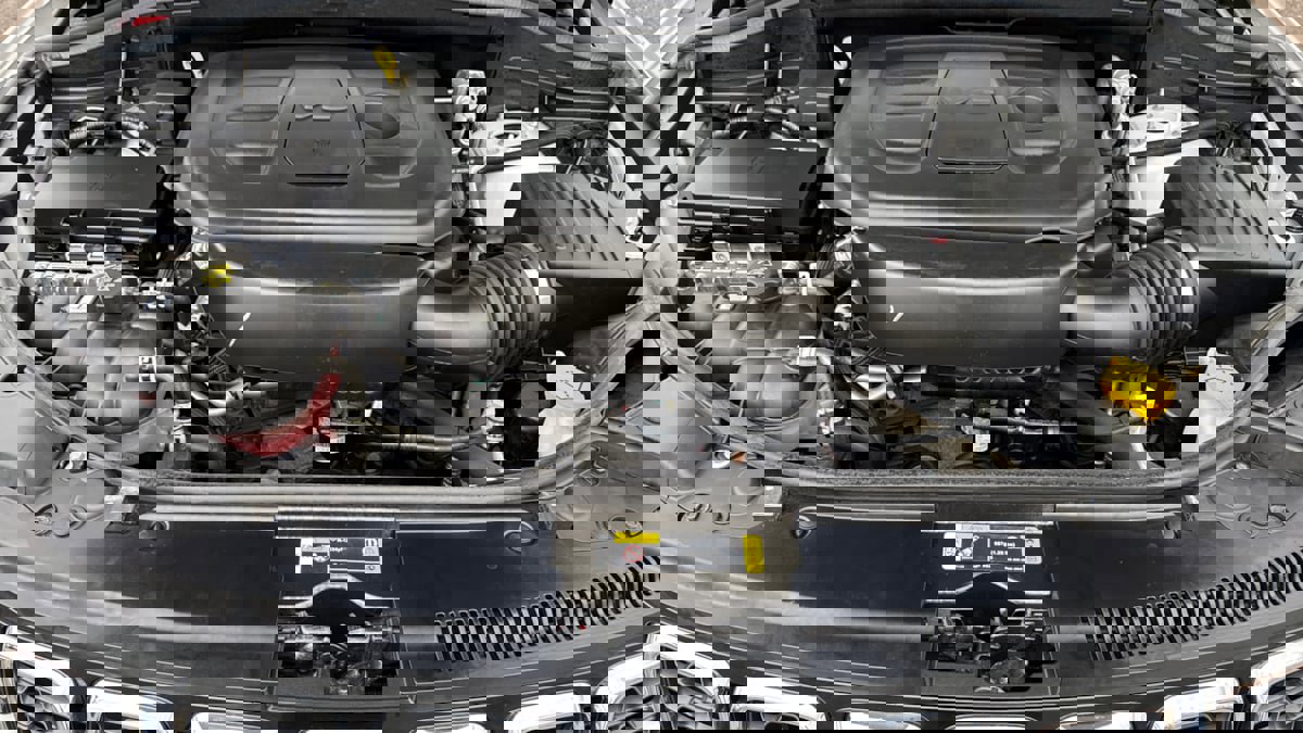 Used 2022 Jeep Grand Cherokee Limited image 24