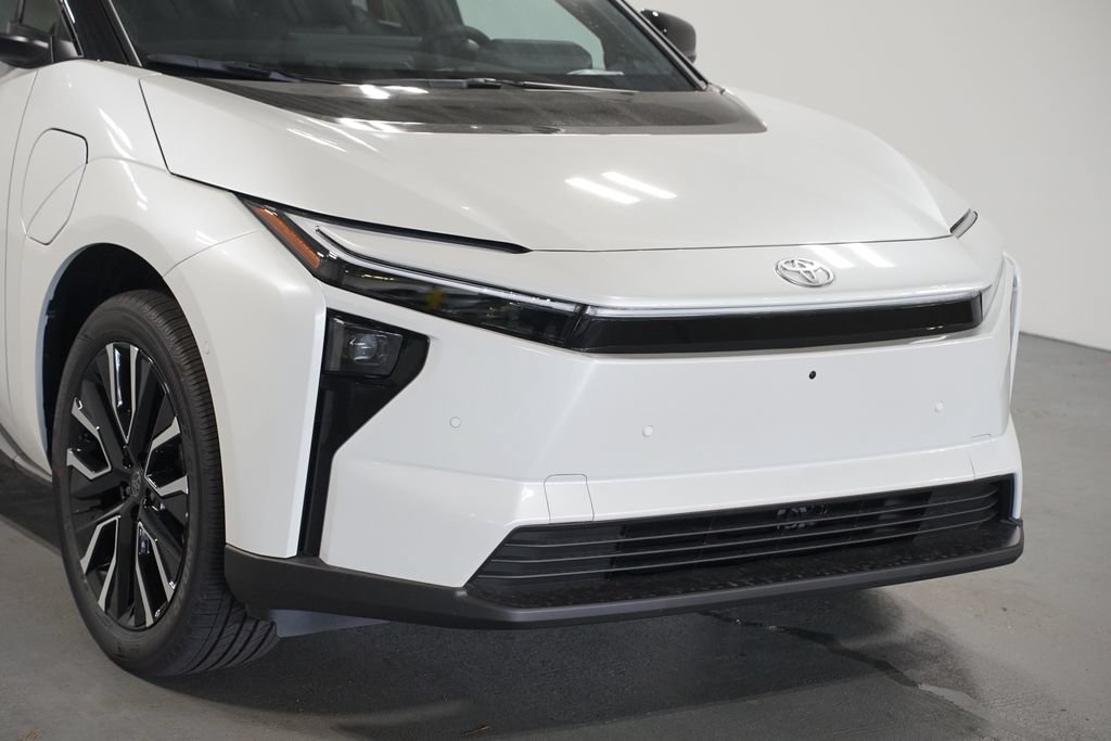 New 2026 Toyota bZ FWD image 4
