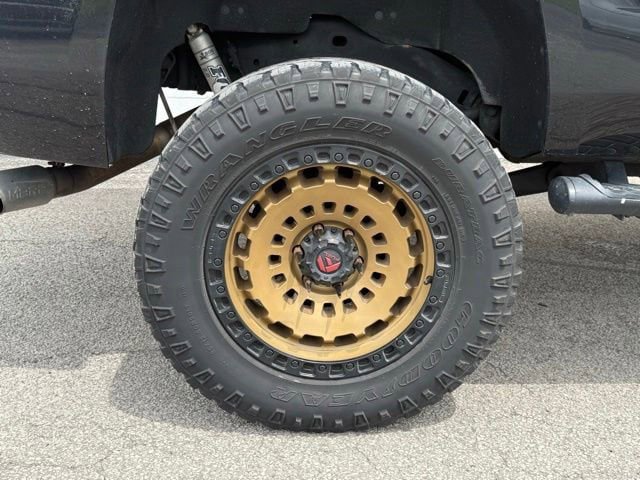 Used 2019 Chevrolet Tahoe LS AWD/4WD image 8