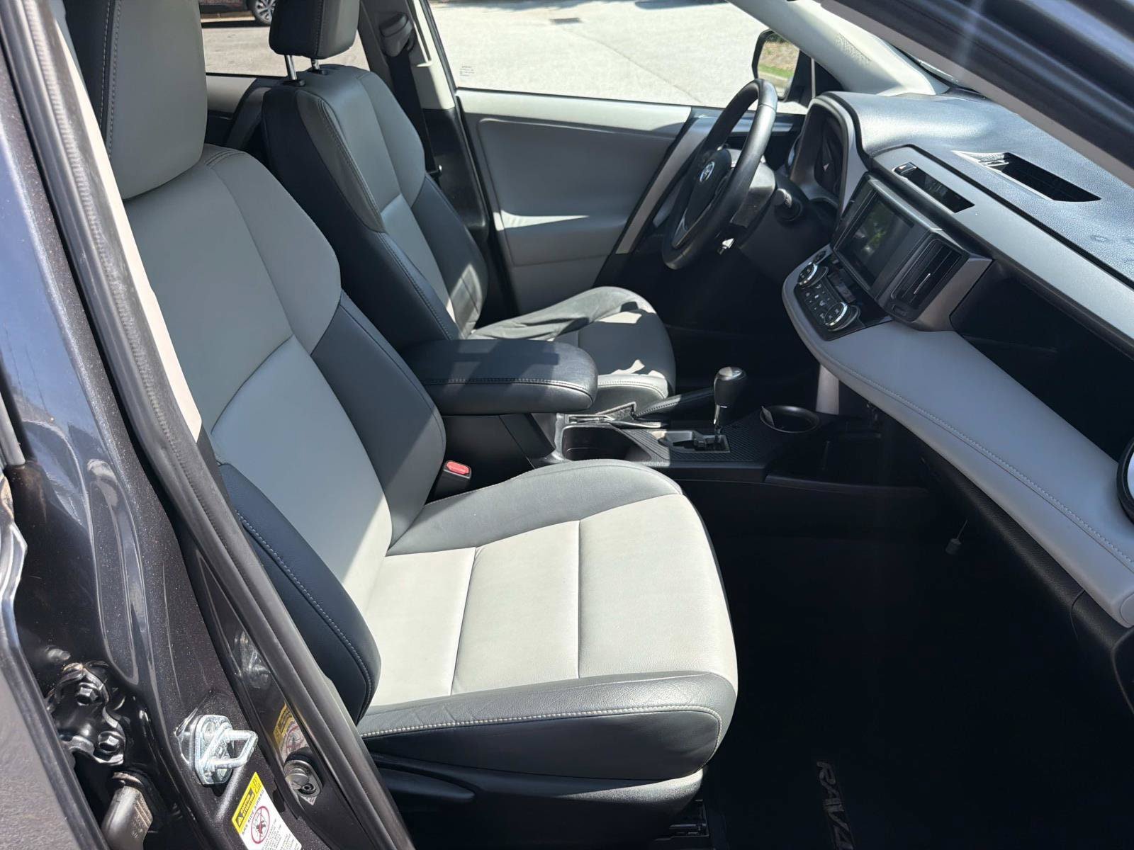 Used 2013 Toyota RAV4 Limited AWD/4WD image 14