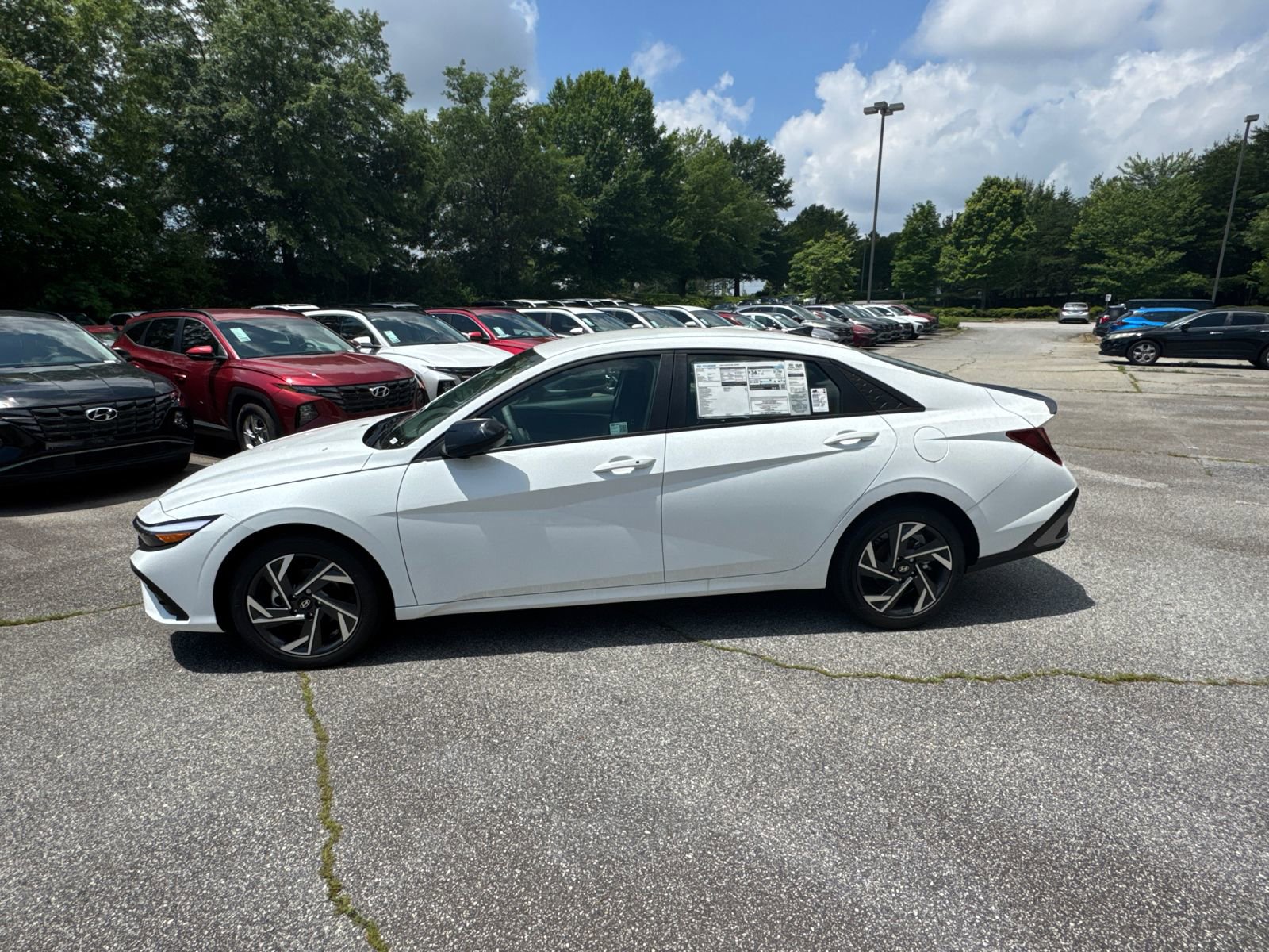 Certified 2025 Hyundai Elantra Sport image 8