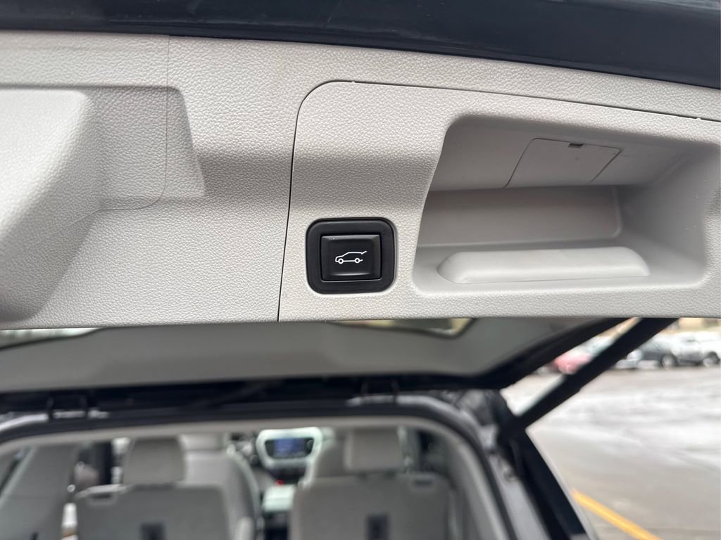 Used 2021 GMC Acadia SLE w/ Driver Convenience Package image 25