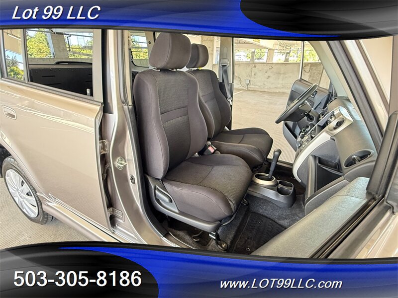 Used 2005 Scion xB FWD image 20