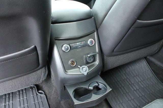 Used 2019 Lincoln MKT AWD image 34