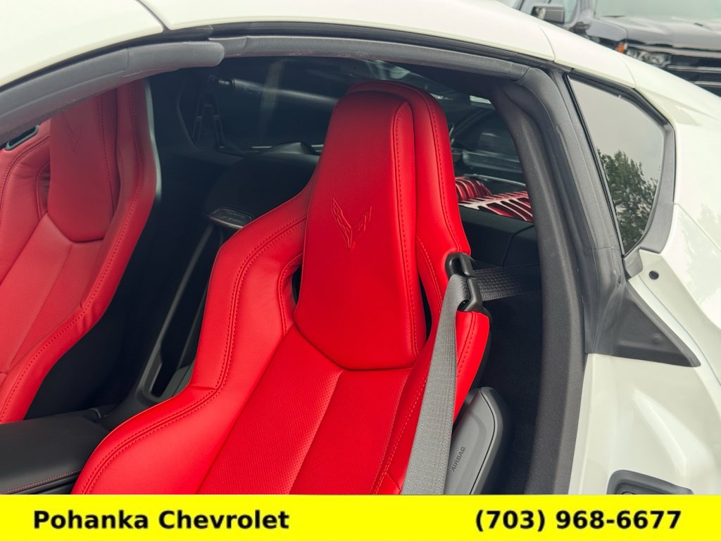 Used 2026 Chevrolet Corvette Z06 RWD image 17