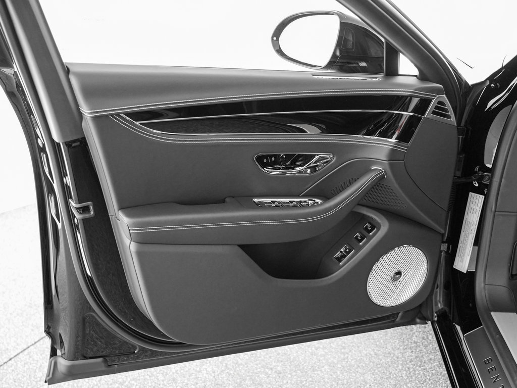 New 2027 Bentley Flying Spur AWD/4WD image 16