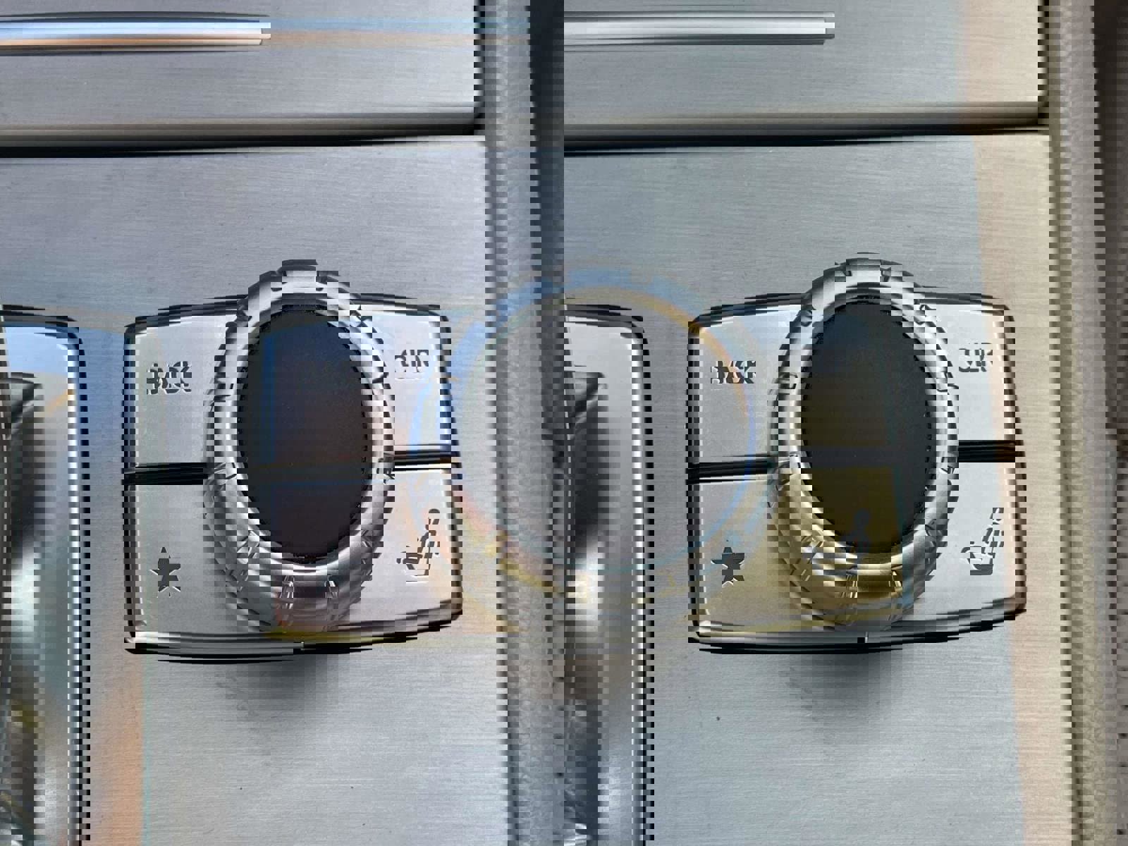 Used 2015 Mercedes-Benz SL 63 AMG w/ Driver Assistance Package image 31