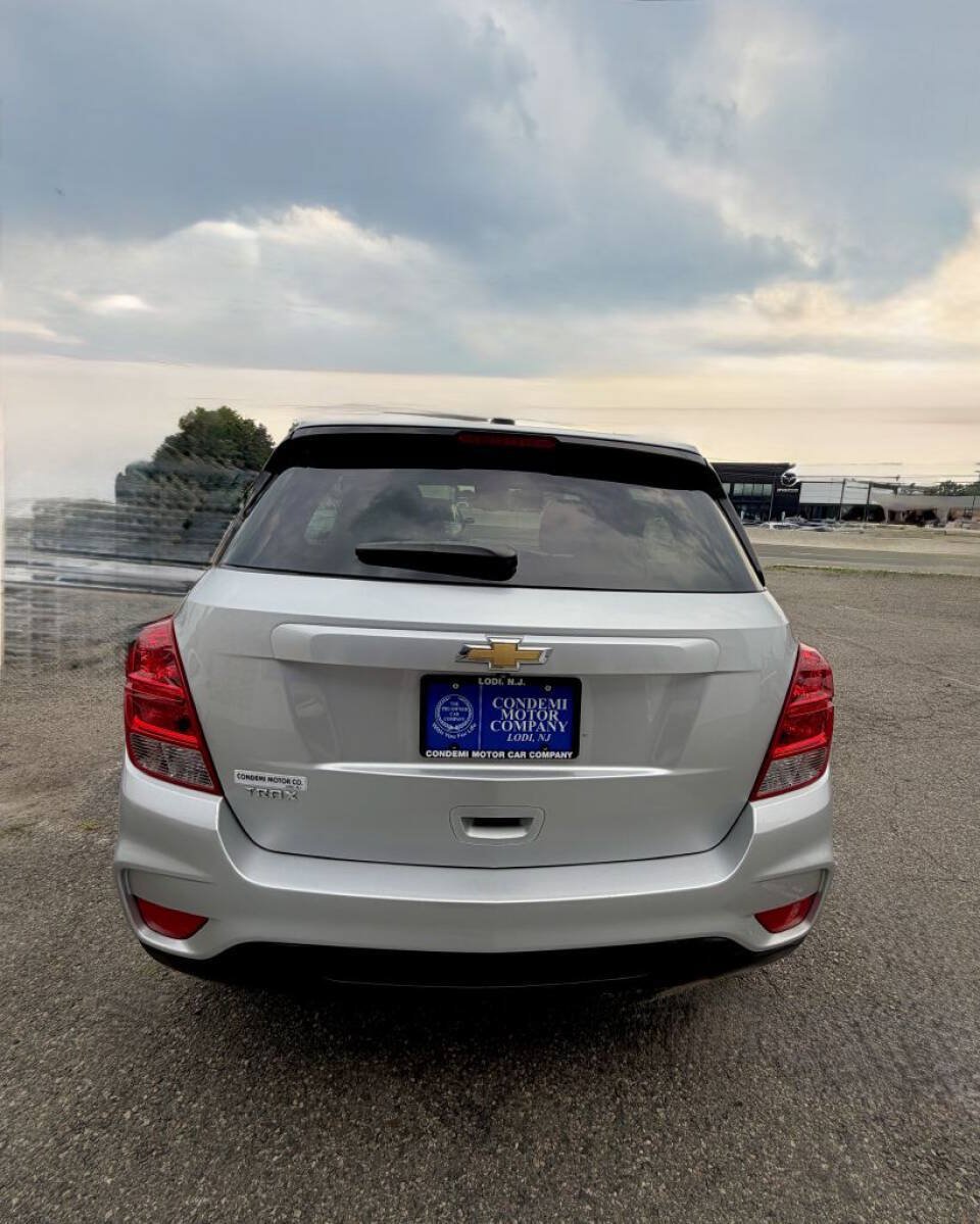 Used 2018 Chevrolet Trax LS FWD image 9