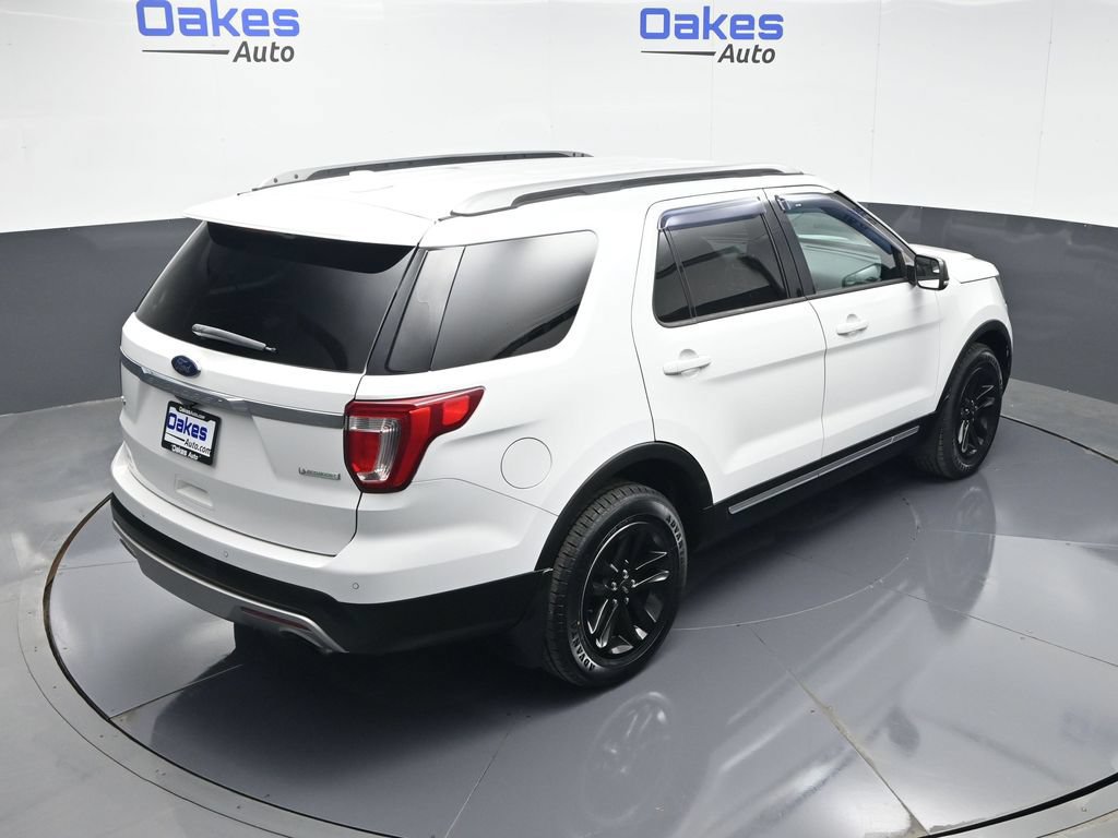 Used 2017 Ford Explorer XLT FWD image 49