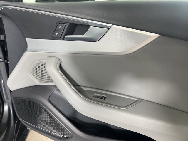 Used 2017 Audi A4 2.0T Premium Plus image 11