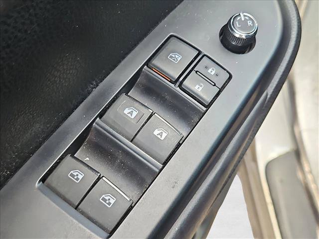 Used 2016 Toyota Highlander XLE AWD/4WD image 12