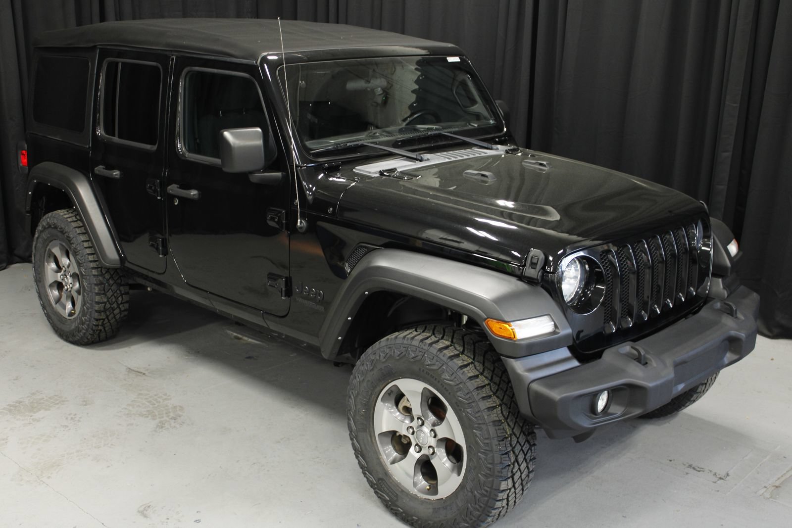 Used 2022 Jeep Wrangler Unlimited Sport AWD/4WD image 11