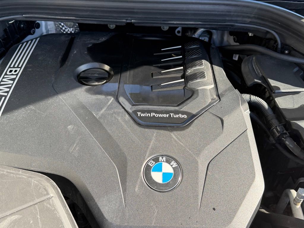 Used 2021 BMW X4 xDrive30i image 7