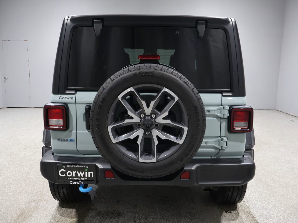 Used 2024 Jeep Wrangler Unlimited w/ Convenience Group image 3