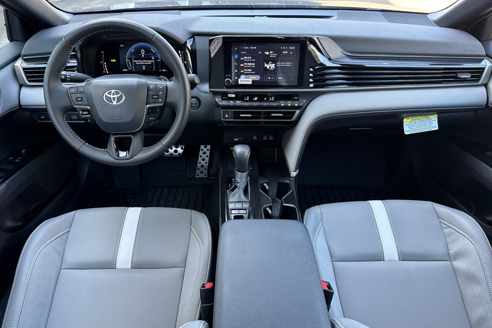 Used 2026 Toyota Camry SE w/ Convenience Package FWD image 18