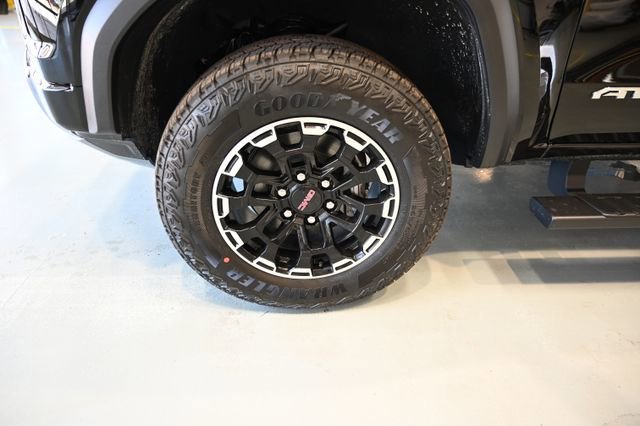 New 2026 GMC Canyon AT4 w/ Technology Plus Package AWD/4WD image 32