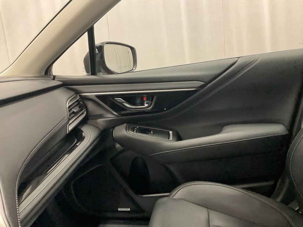 Used 2022 Subaru Outback Limited image 24