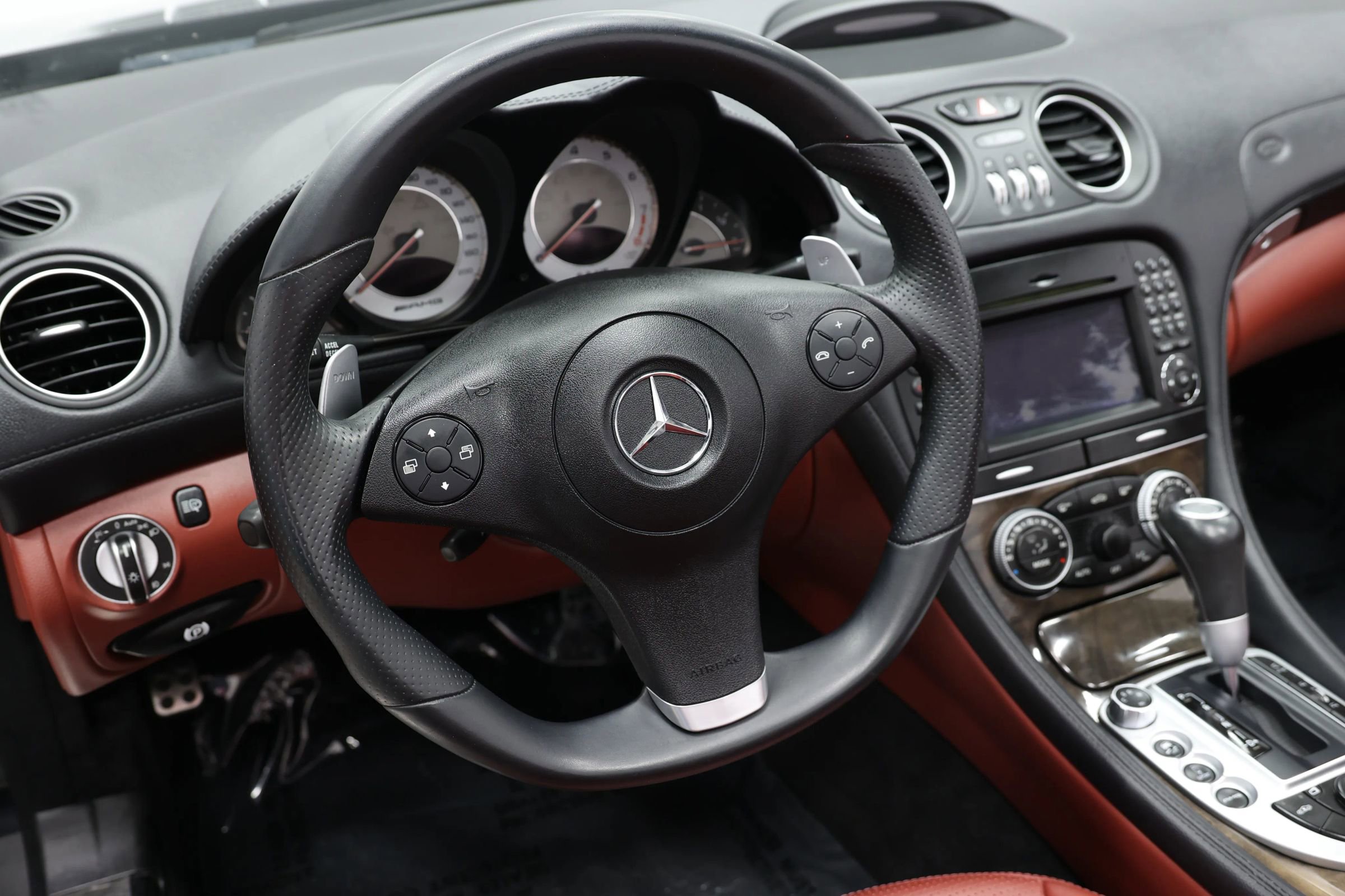 Used 2012 Mercedes-Benz SL 63 AMG image 23