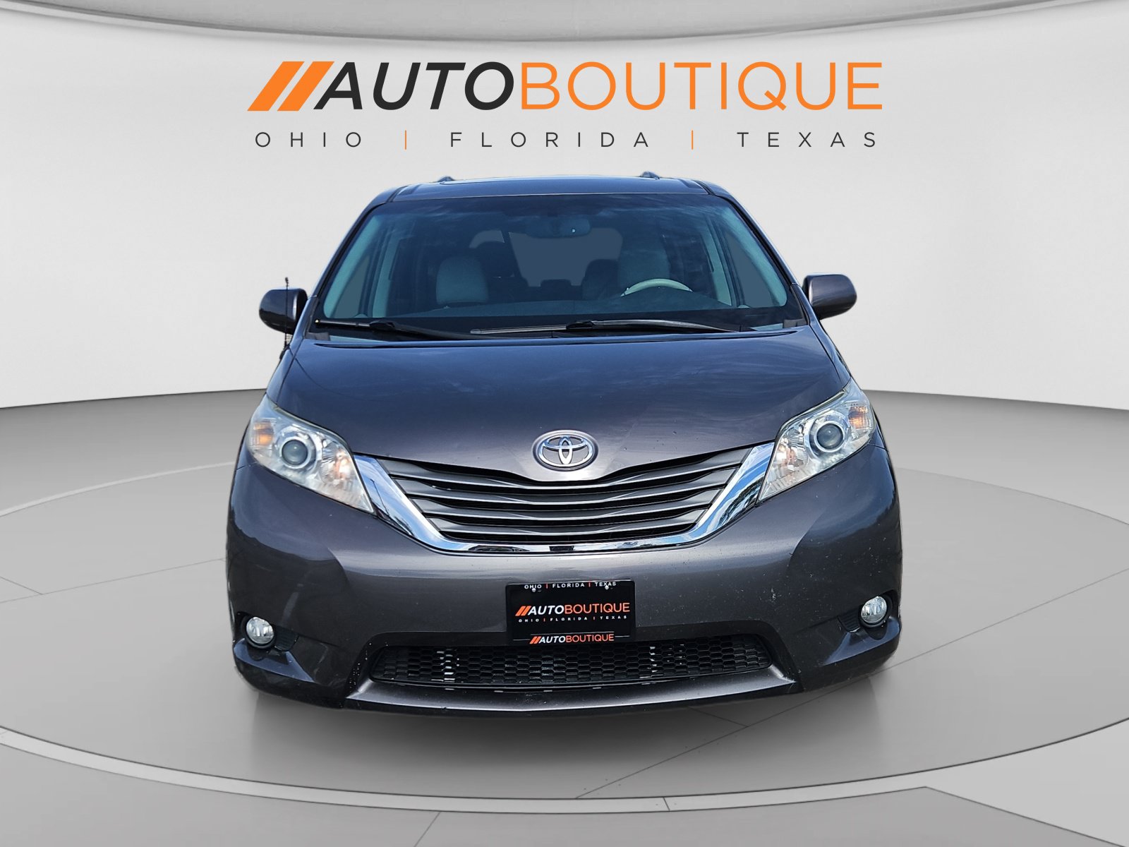 Used 2013 Toyota Sienna XLE FWD image 8