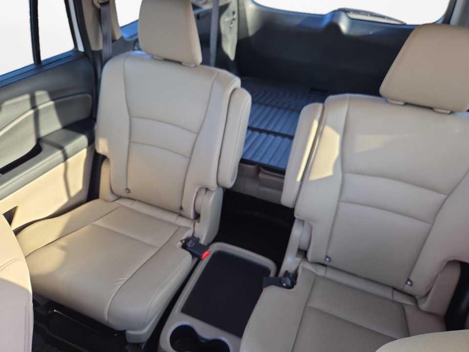 Used 2022 Honda Pilot Touring image 12