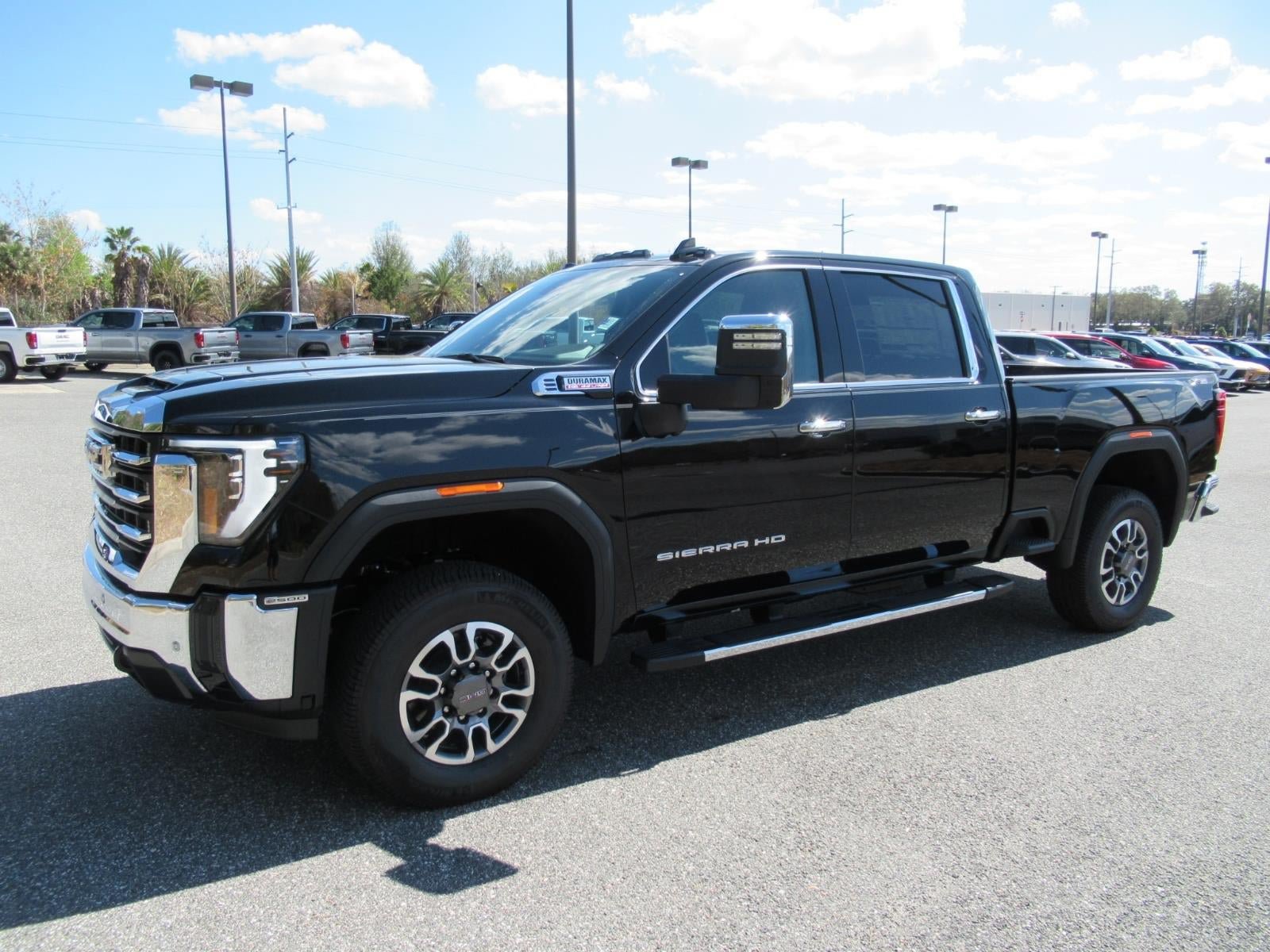 New 2026 GMC Sierra 2500 SLT w/ SLT Premium Package AWD/4WD image 4