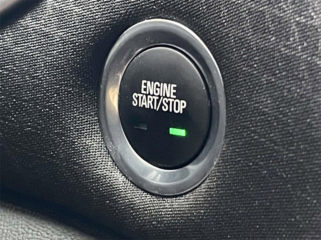 Used 2025 Chevrolet Malibu LT image 28