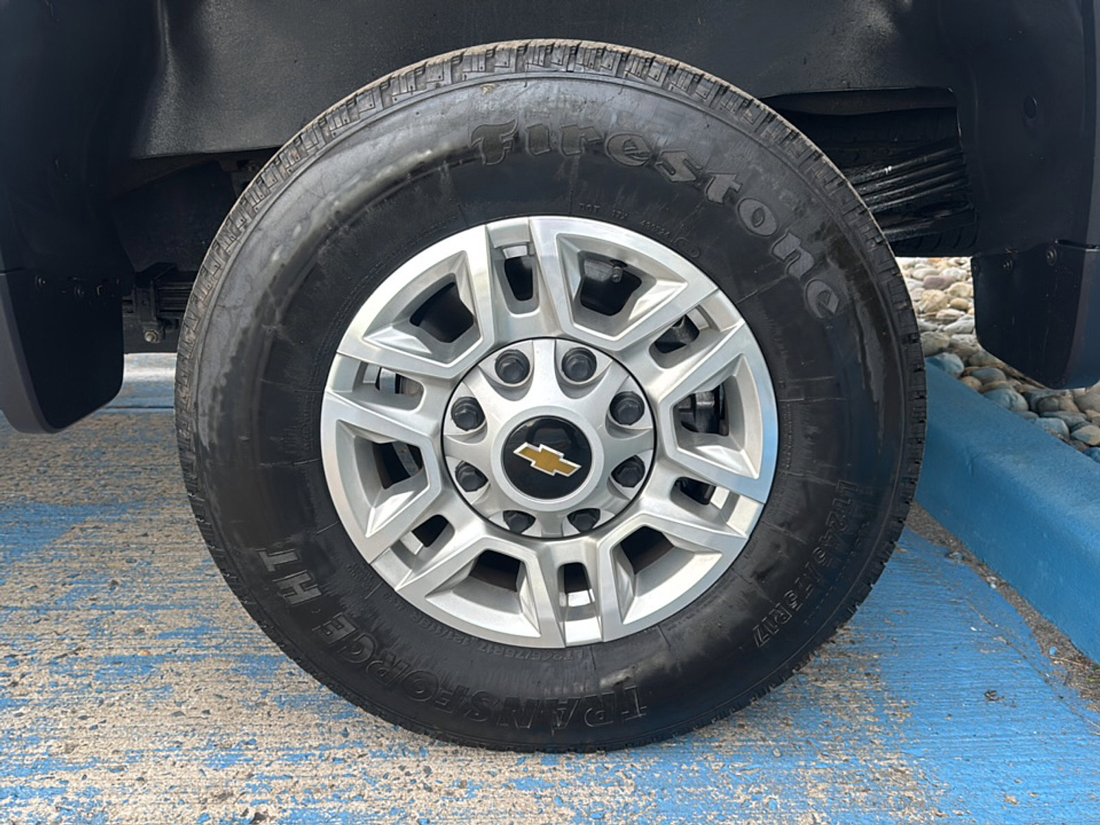 Used 2025 Chevrolet Silverado 2500 LT w/ Convenience Package image 45