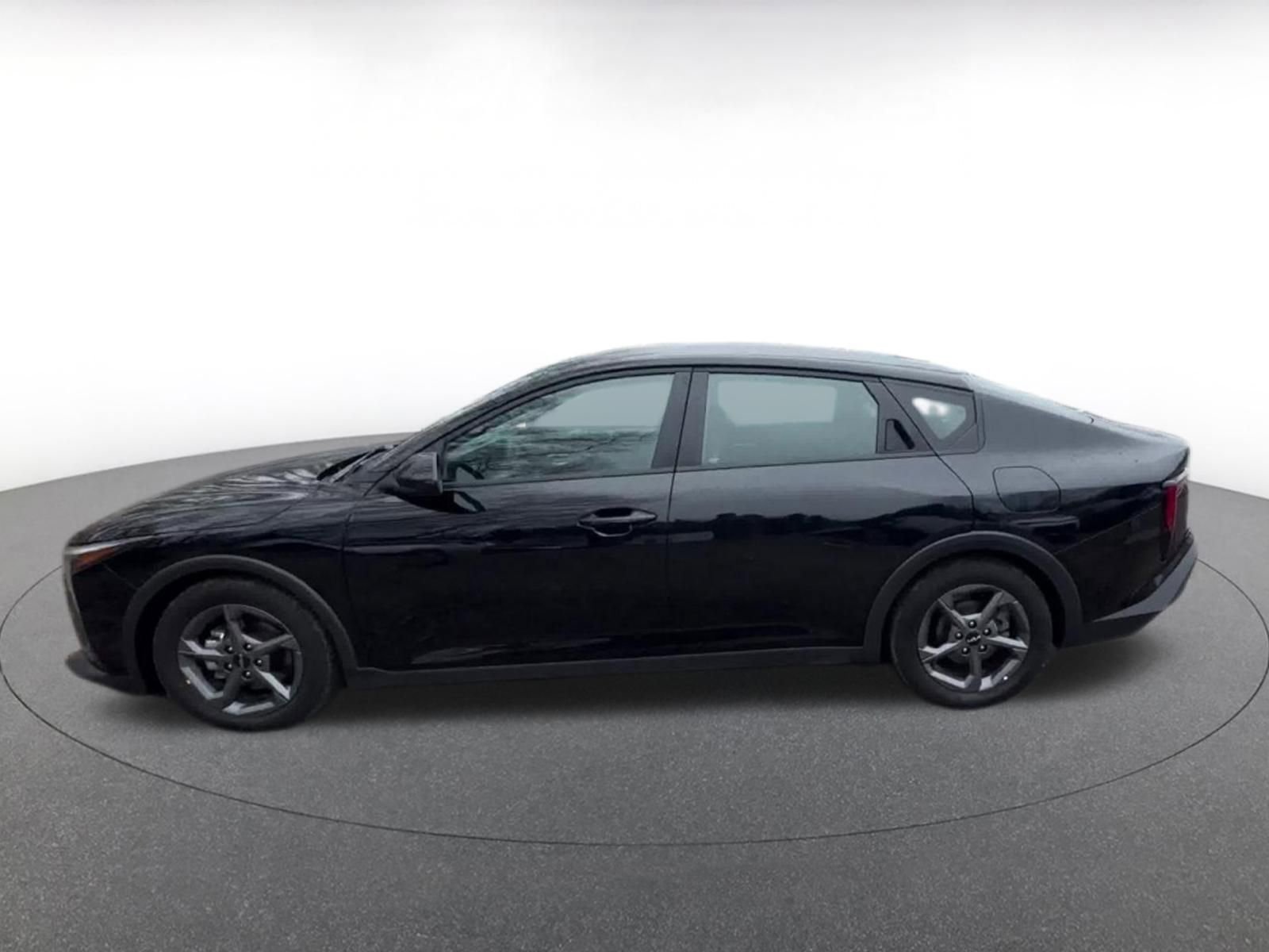 Used 2025 Kia K4 FWD image 9