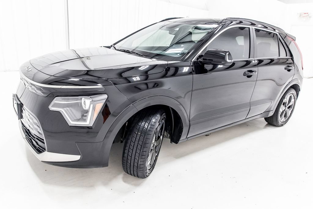 Used 2023 Kia Niro Wind FWD image 2