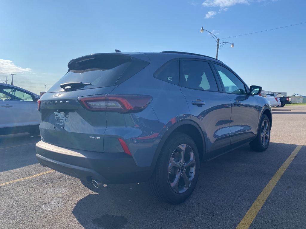 New 2026 Ford Escape ST-Line w/ Tech Pack #1 AWD/4WD image 8