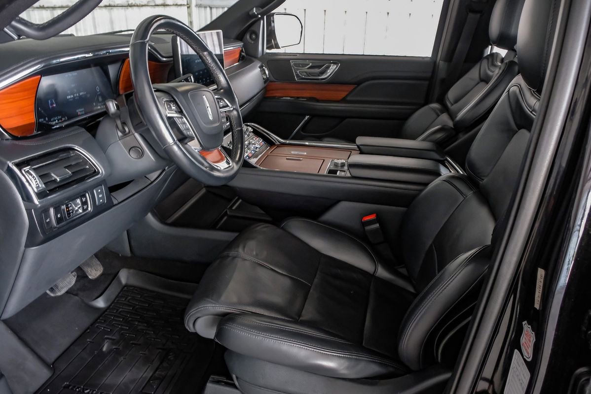 Used 2024 Lincoln Navigator Reserve AWD/4WD image 14