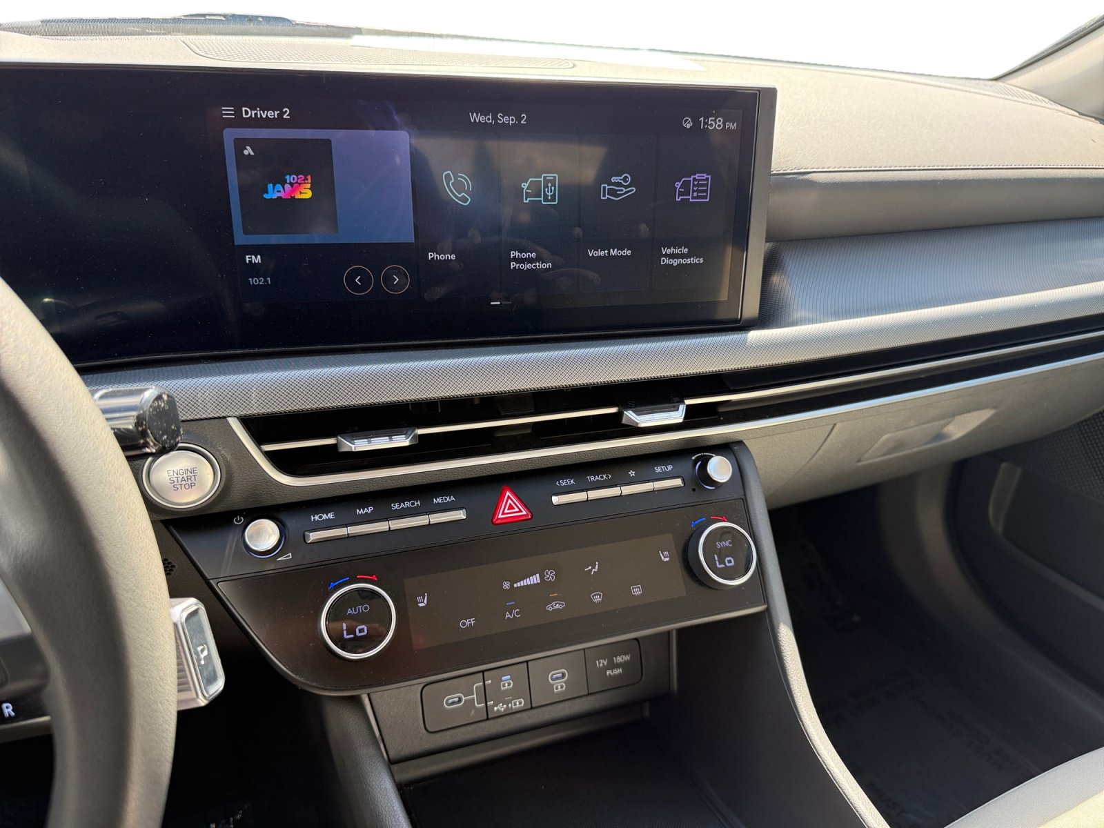 Used 2025 Hyundai Sonata SEL FWD image 12
