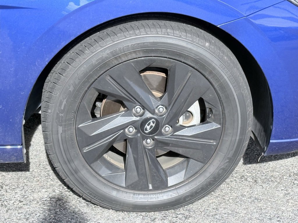 Used 2023 Hyundai Elantra SEL image 32