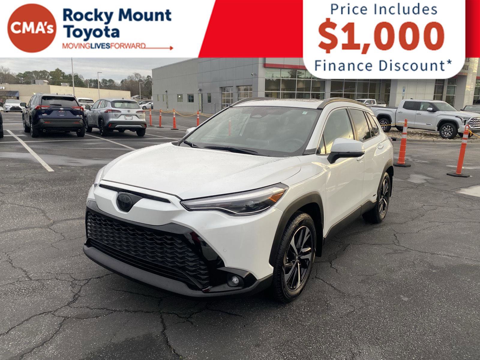 Used 2024 Toyota Corolla Cross AWD Hybrid w/ Convenience Package image 3