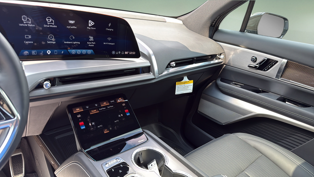 Certified 2026 Cadillac Vistiq Sport w/ LPO, Floor Liner Package AWD/4WD image 39