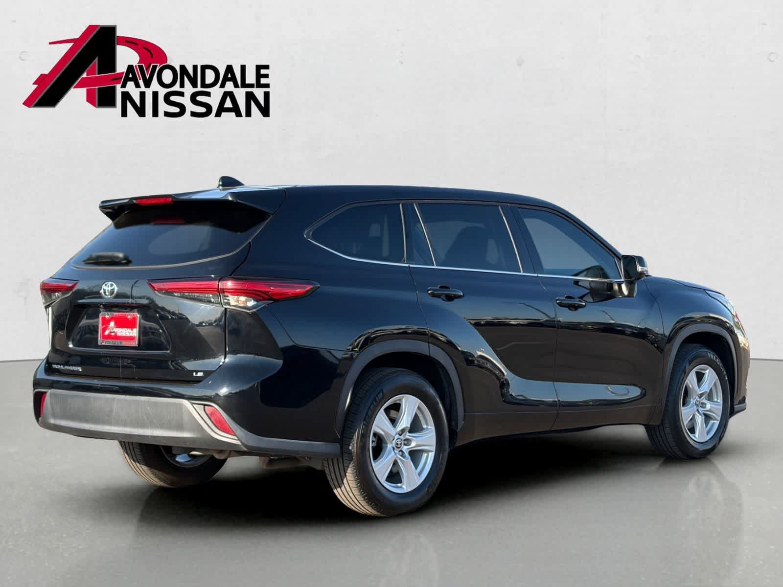 Used 2021 Toyota Highlander LE FWD image 6