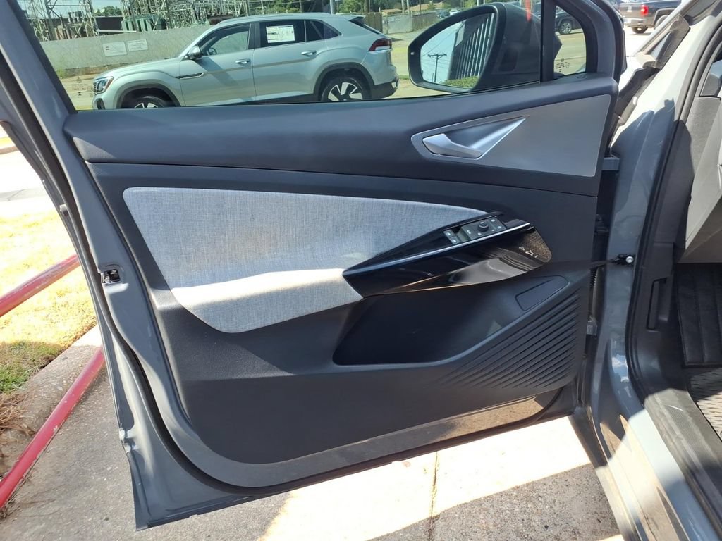 Used 2025 Volkswagen ID.4 Pro RWD image 24