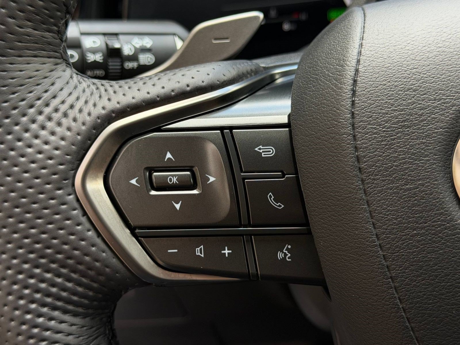 New 2026 Lexus TX 500h AWD image 26