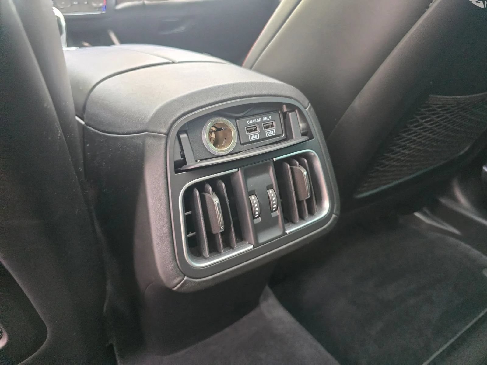 Used 2017 Maserati Levante S AWD/4WD image 34