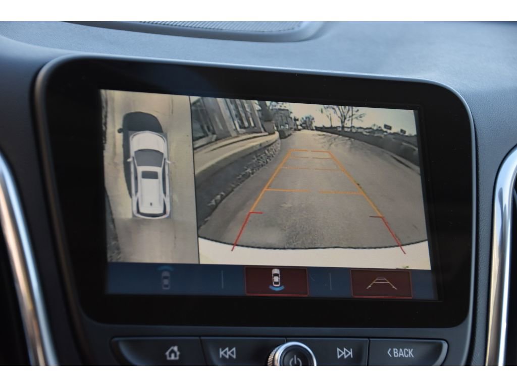 Used 2018 Chevrolet Equinox Premier image 22