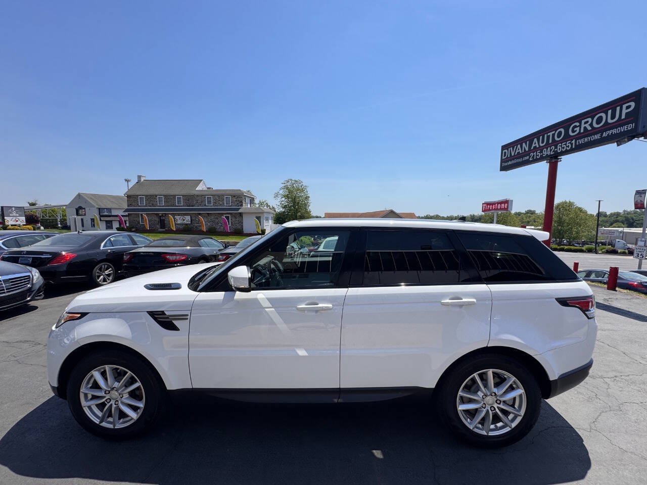 Used 2016 Land Rover Range Rover Sport SE AWD/4WD image 5