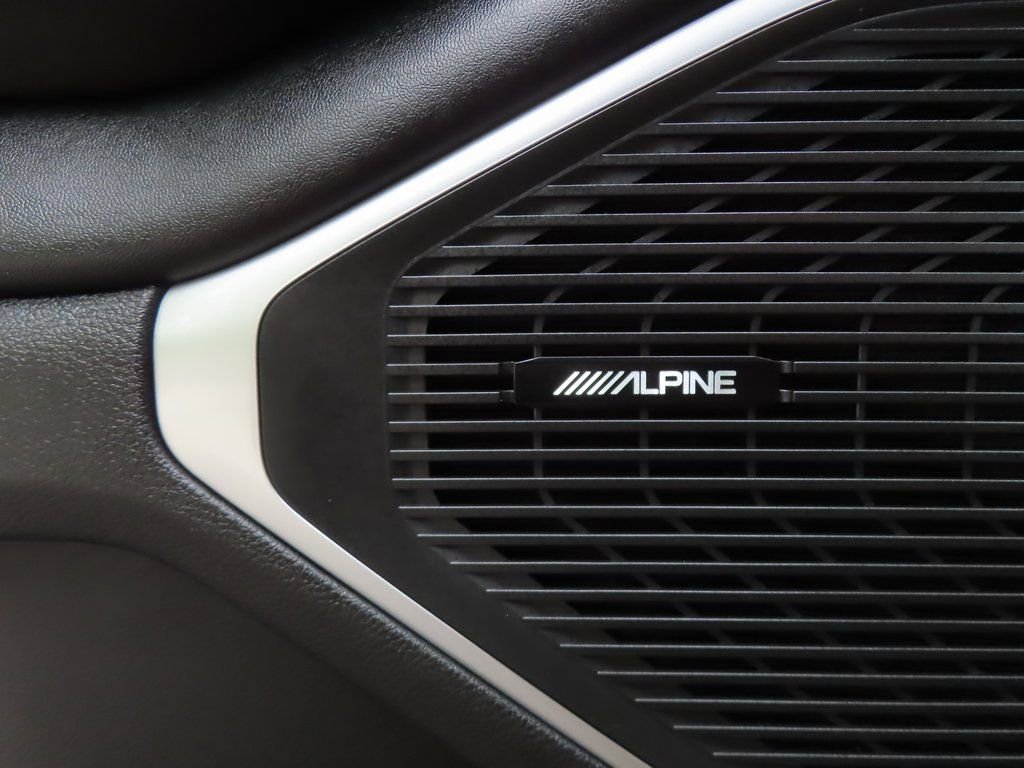 Certified 2024 Jeep Wagoneer L Series II w/ Flexible Seating Group image 10