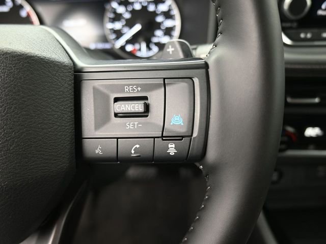 Used 2025 Nissan Rogue SV image 28