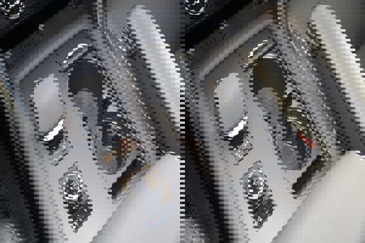 Used 2023 Land Rover Discovery S R-Dynamic image 30