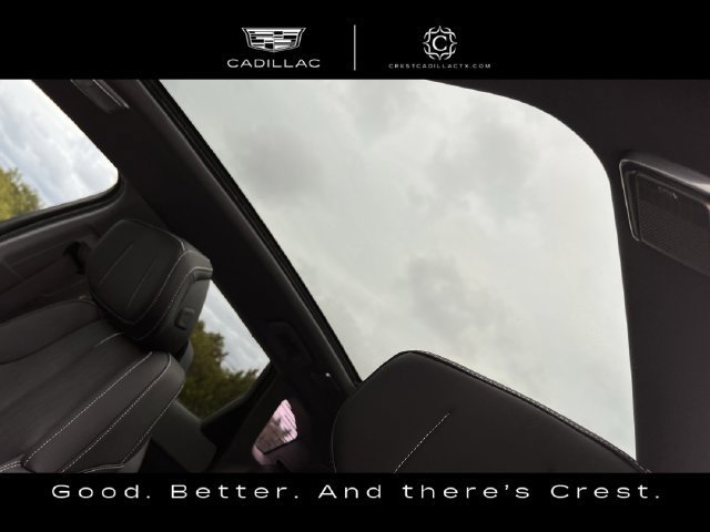 Certified 2025 Cadillac Optiq Sport 2 w/ LPO, Floor Liner Package AWD/4WD image 24