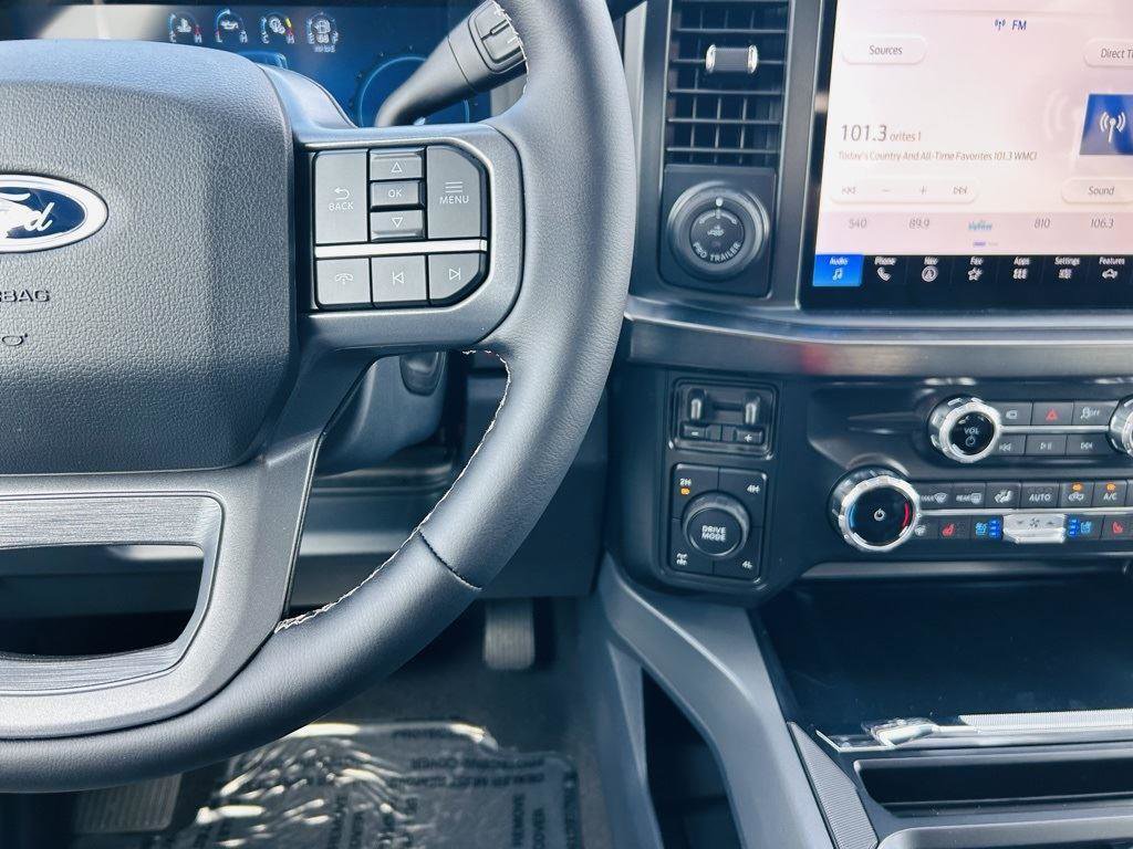 New 2026 Ford F250 Lariat w/ Lariat Premium Package image 24