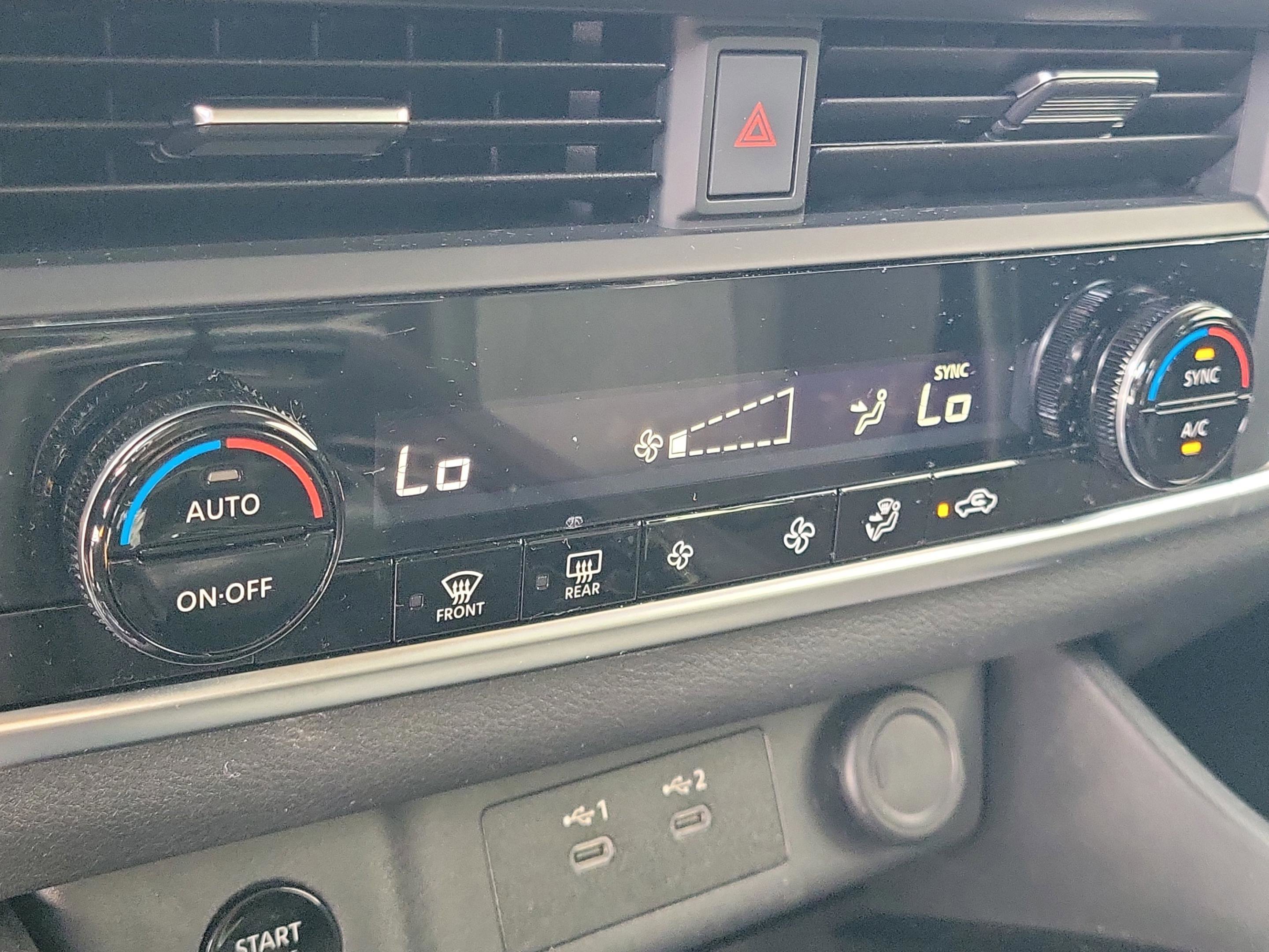 Certified 2024 Nissan Rogue SV image 31